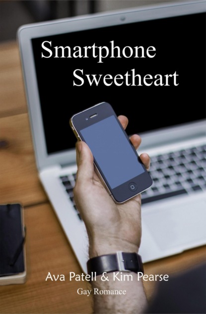 Smartphone Sweetheart (Ava Patell). 